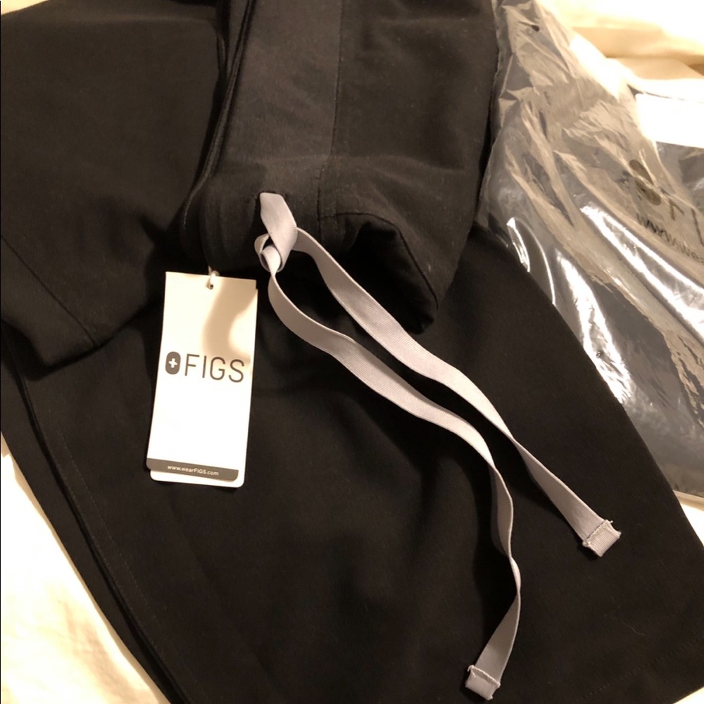 NWT figs scrub pants